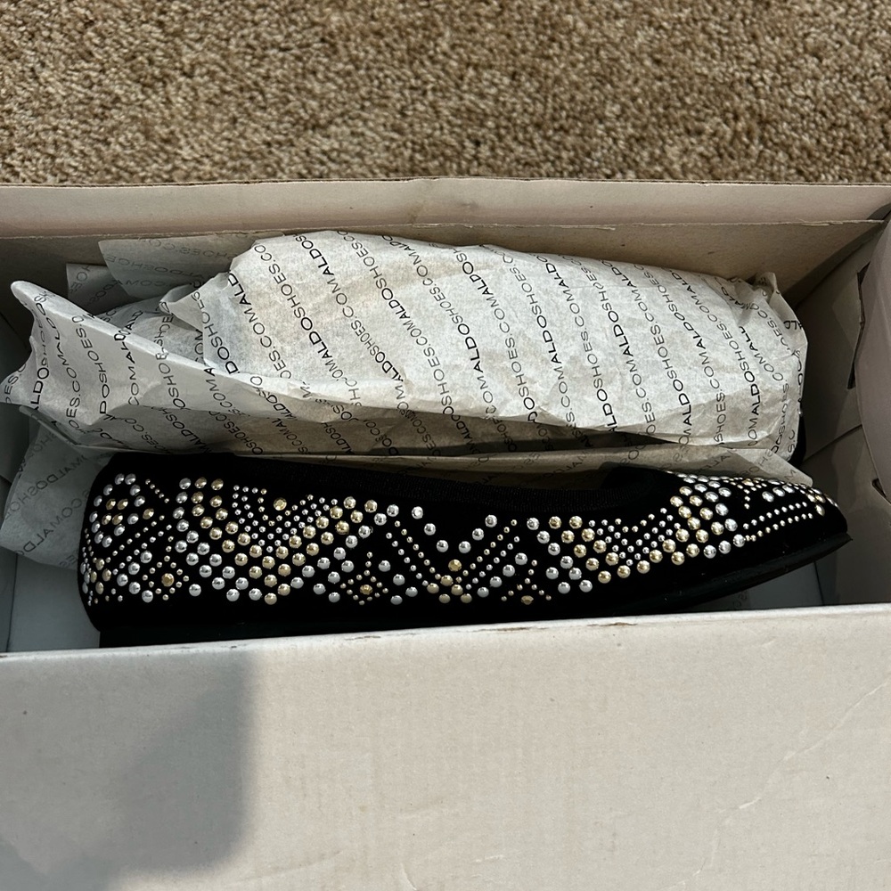 Aldo women’s flats